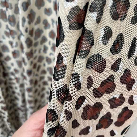 24/7 kimono, leopard print mesh. Ankle length. 3/4 length sleeve. - Picture 3 of 5